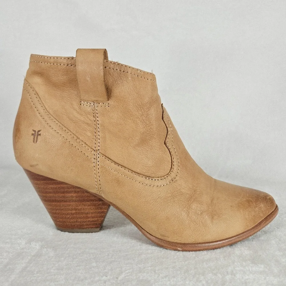 Frye Reina Boots Womens 8 Beige Leather Western Ankle Side Zip Cone Heel Booties